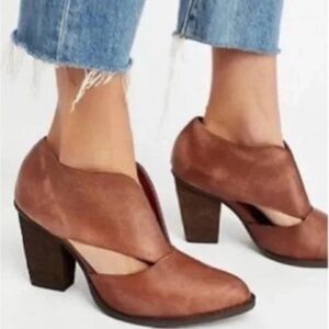 Jeffrey Campbell Free People Leather Booties size 9